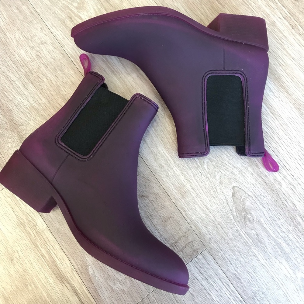 Jeffrey Campbell purple Rain Chelsea Booties sz 9